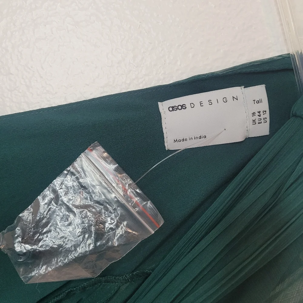 ASOS DESIGN Bridesmaid ruched bodice drape maxi dress NWT 12T - Picture 6 of 6